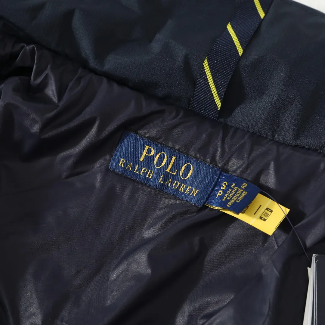 P490 #R51 Ralph Lauren winter new style for men and women, classic small logo waterproof pure down vest sleeveless official item number: RL14255 Full set of customized accessories, details determine success or failure.  - Accessories: Original hangtag, washed label + electroplated YK zipper logo, customized Laval Lauren zipper, full set of accessories - Same style for men and women. Color: Khaki, green, navy, black. Size: S M L